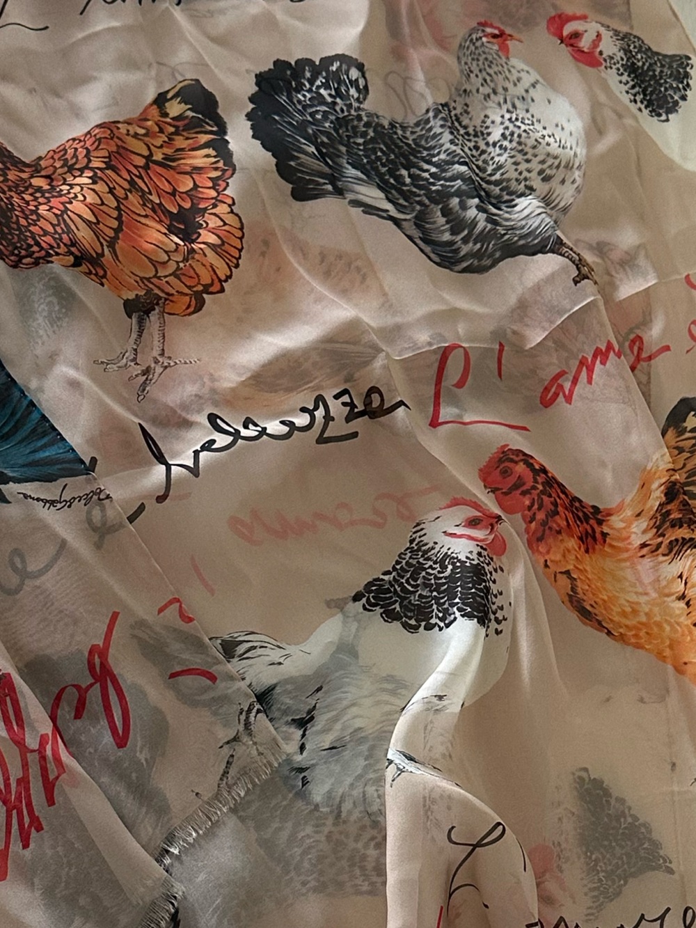 Dolce & Gabbana “L’Amore È Bellezza” Silk Chiffon Stole Scarf, 2017. NWT - Picture 10 of 11